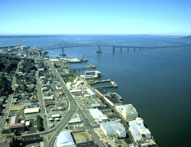 1986 aerial view of Astoria and the Astoria–Megler Bridge on the Columbia River